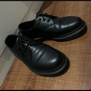 dr martens 1461 leather mono oxford